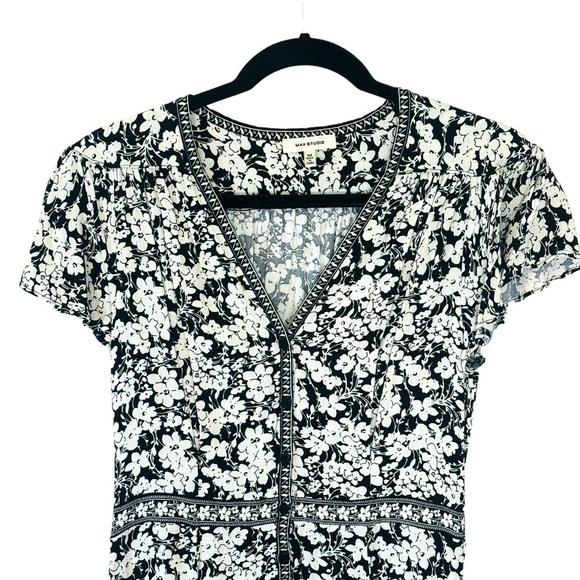Max Studio Black and White Floral Flouncy Button Dress SZ Medium - Picture 9 of 9